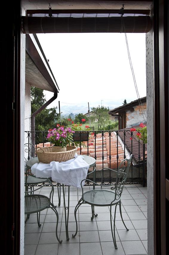 La Corte Di Nando Varzi Exterior photo